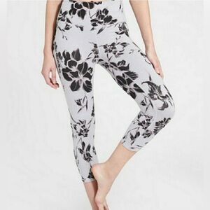 ATHLETA HIGH RISE MAGNOLIA CHATURANGA™ CAPRI SIZE S